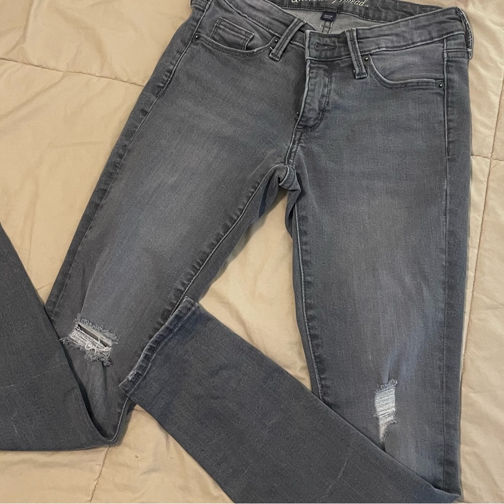 Universal thread skinny jeans size 00!